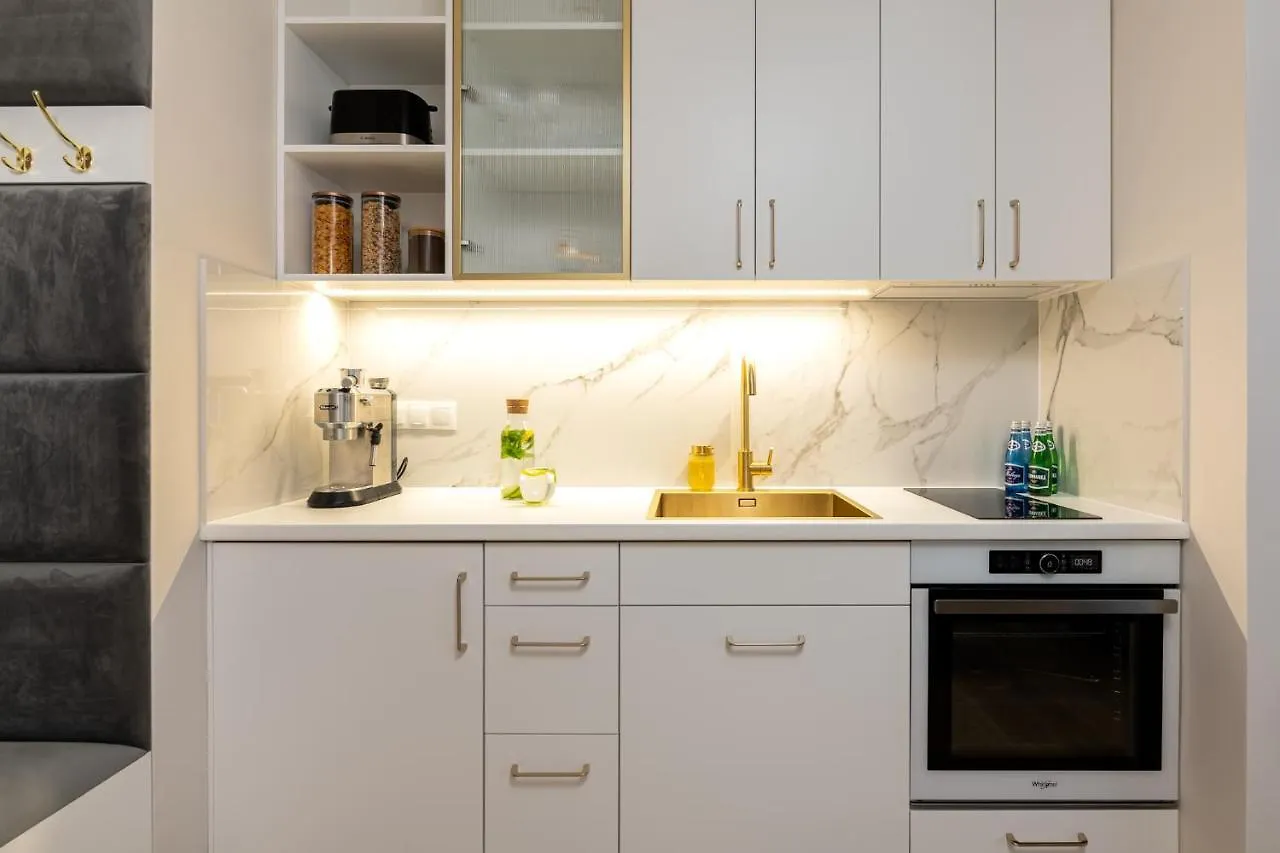 Luxury Design Apartments - Warsaw Tower Bliska Wola 0*,